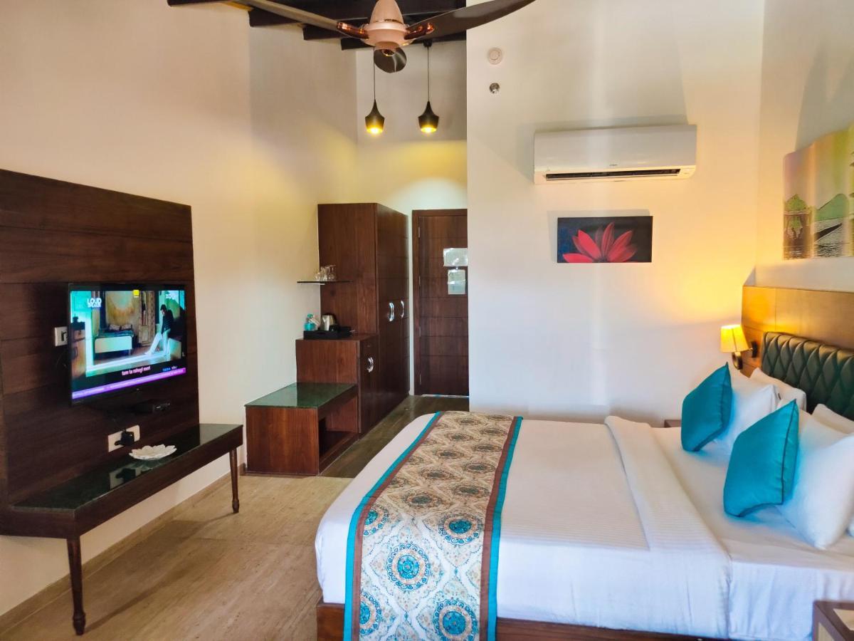 Bamboo Saa Resort & Spa - Ουνταϊπούρ Εξωτερικό φωτογραφία