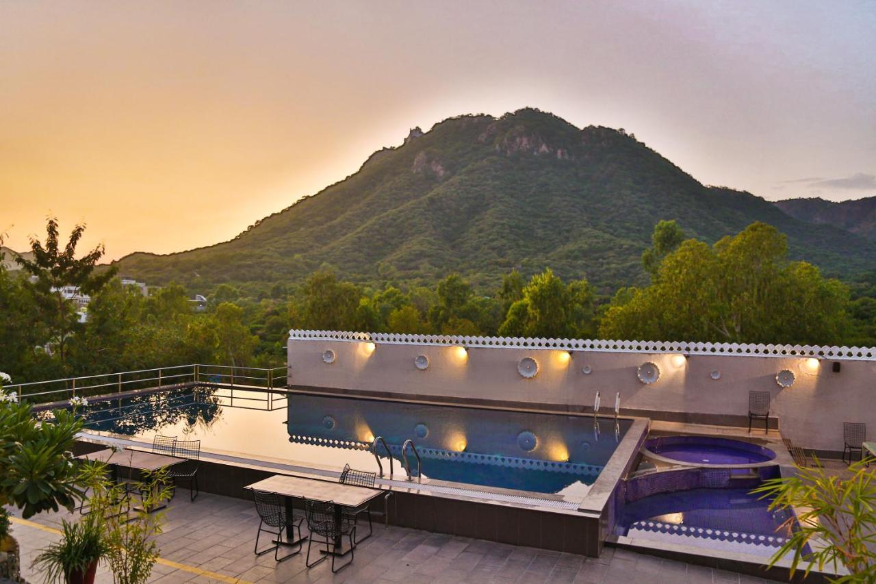 Bamboo Saa Resort & Spa - Ουνταϊπούρ Εξωτερικό φωτογραφία