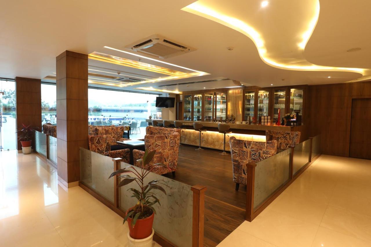 Bamboo Saa Resort & Spa - Ουνταϊπούρ Εξωτερικό φωτογραφία
